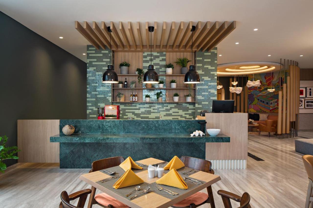 Maxonehotels At Kota Harapan Indah-Bekasi Esterno foto