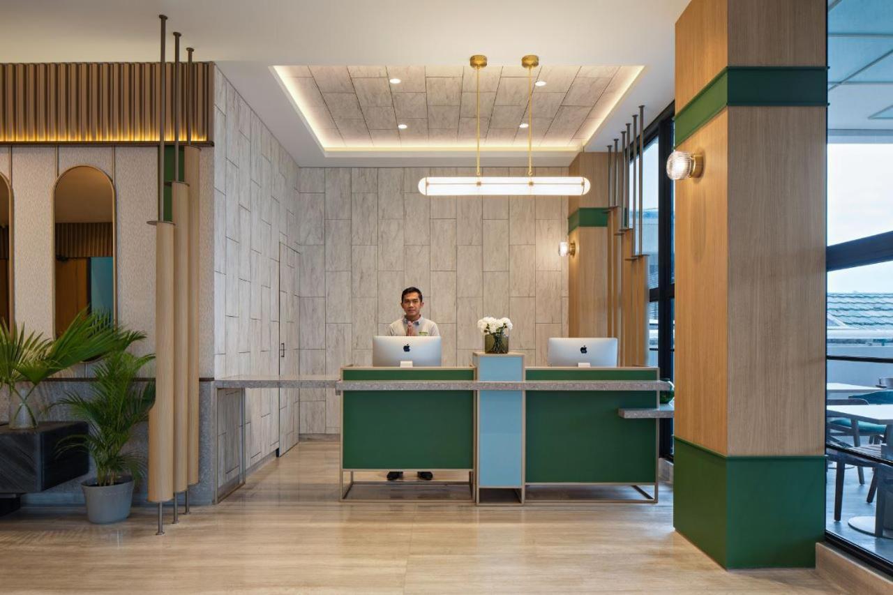 Maxonehotels At Kota Harapan Indah-Bekasi Esterno foto