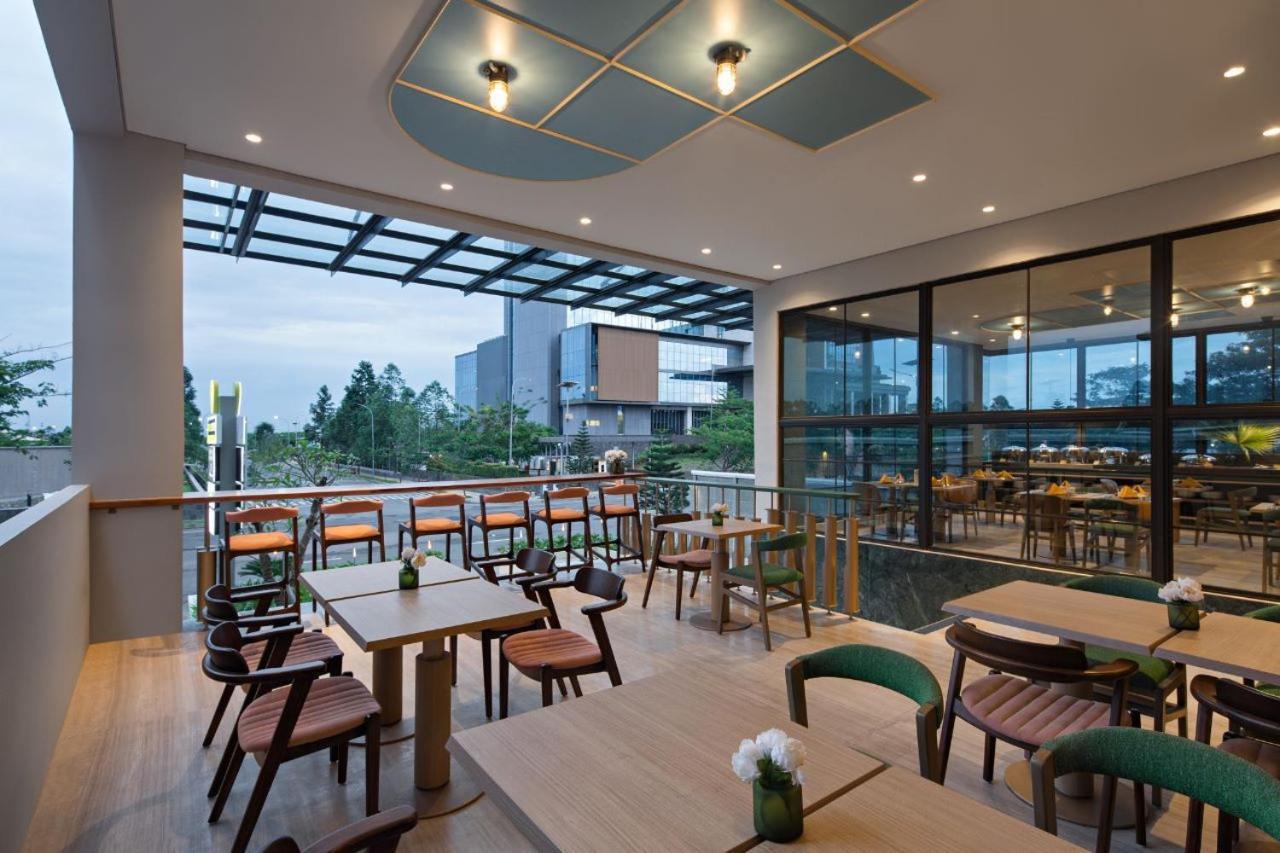 Maxonehotels At Kota Harapan Indah-Bekasi Esterno foto