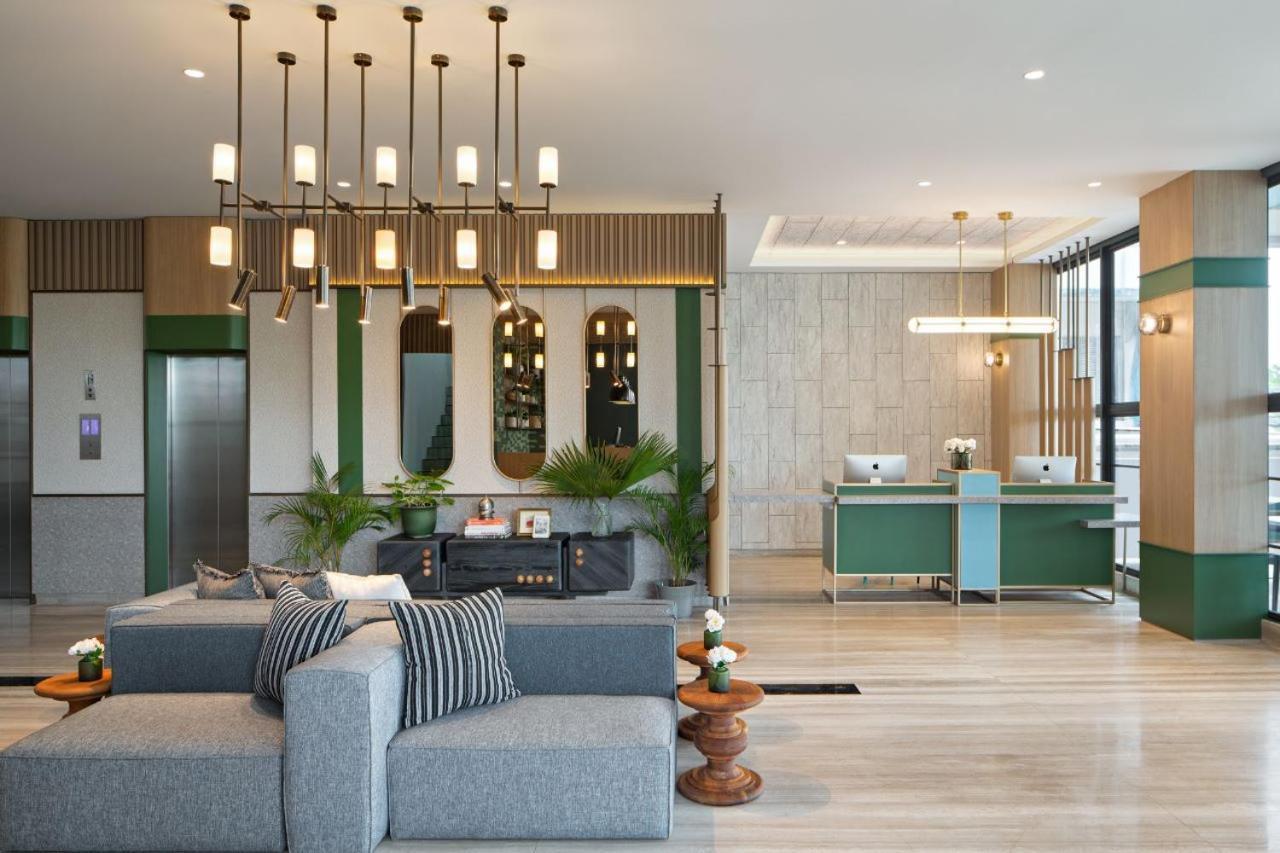 Maxonehotels At Kota Harapan Indah-Bekasi Esterno foto