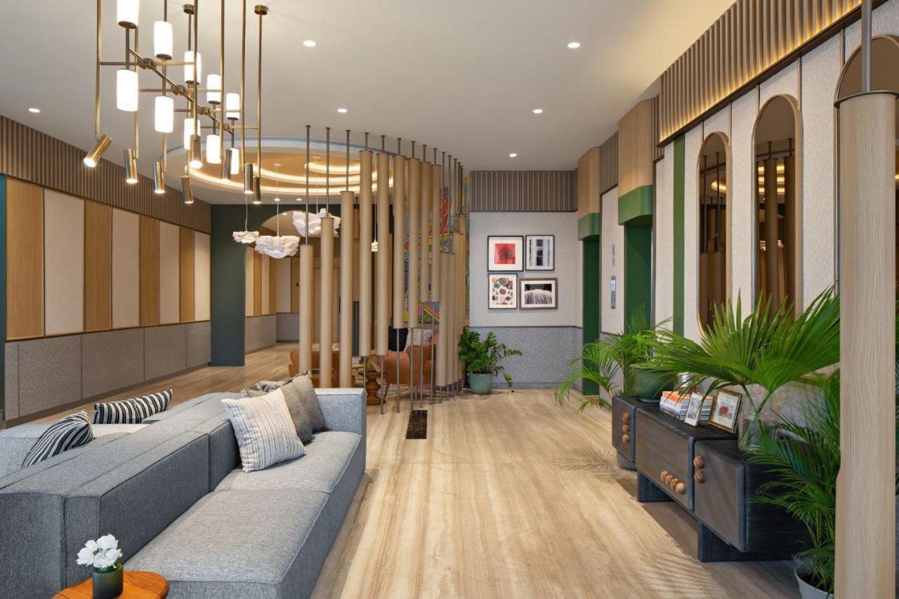 Maxonehotels At Kota Harapan Indah-Bekasi Esterno foto