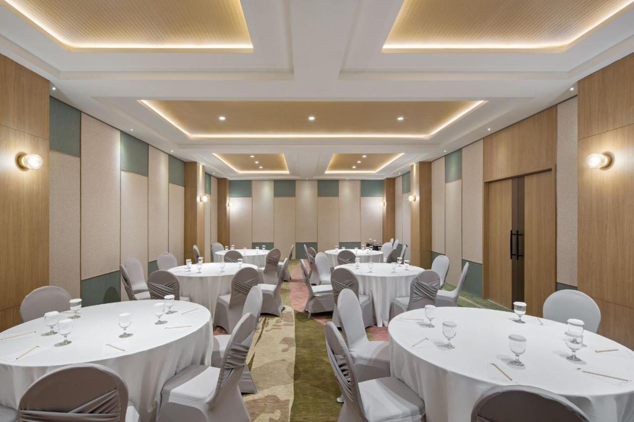 Maxonehotels At Kota Harapan Indah-Bekasi Esterno foto