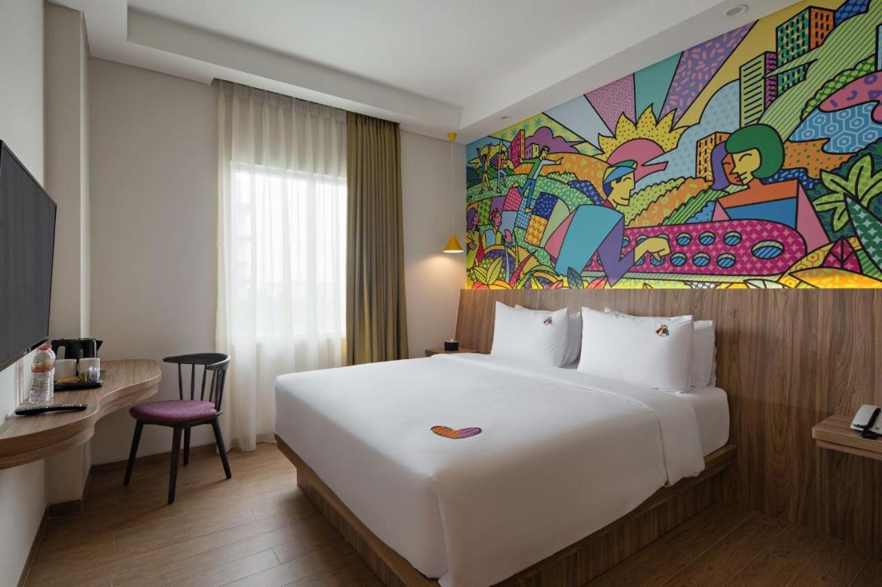Maxonehotels At Kota Harapan Indah-Bekasi Esterno foto